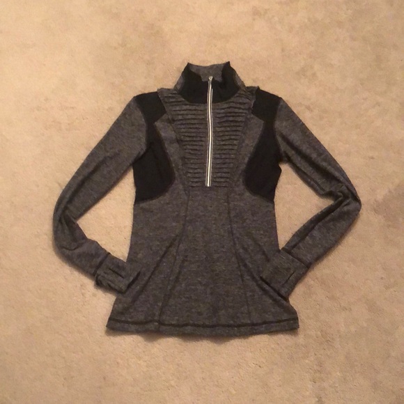 Lulu lemon women’s zip up sports sweater. - Picture 5 of 8